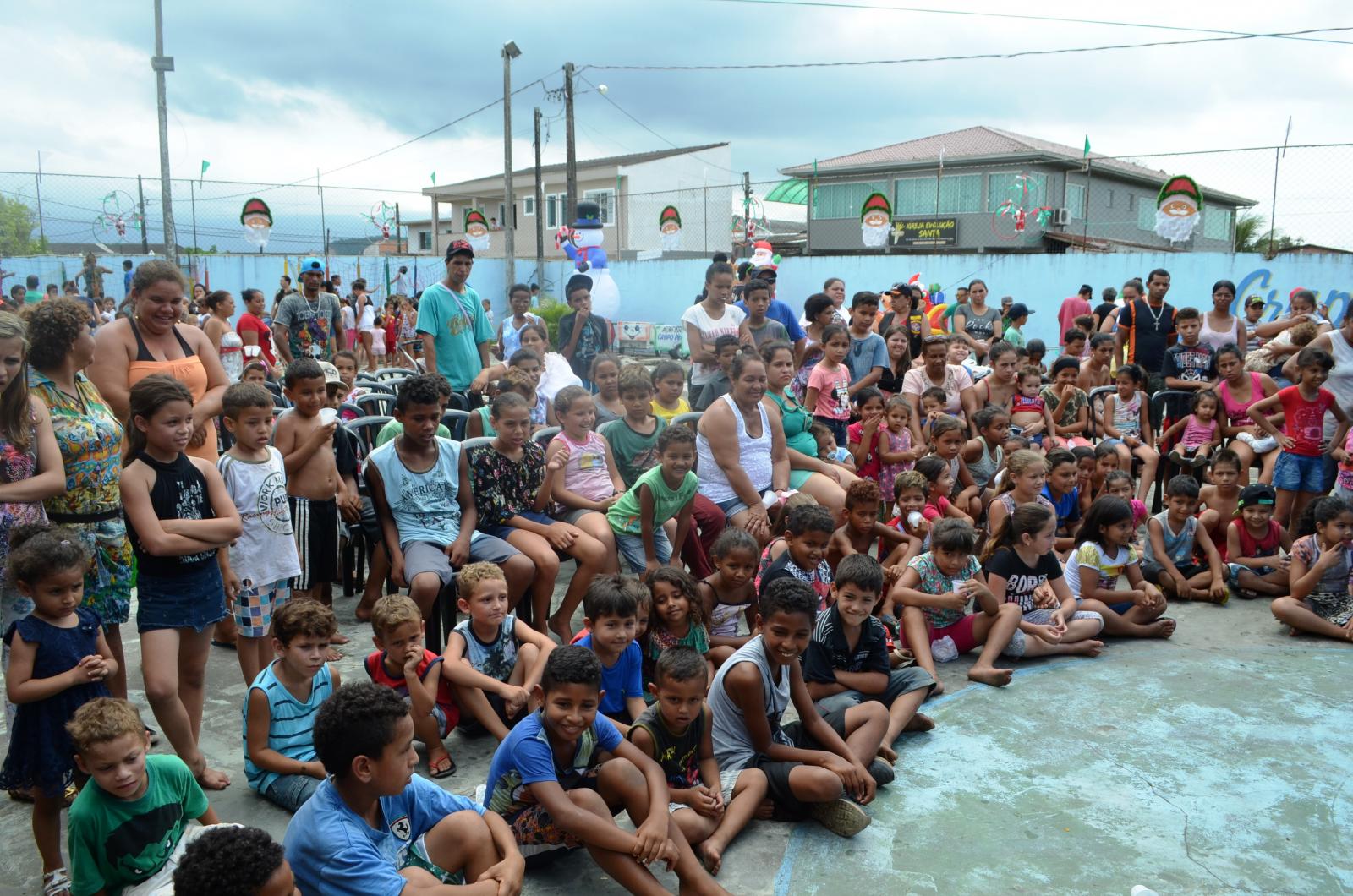 4%20 %20quadra%20ficlou%20lotada%20durante%20o%20evento