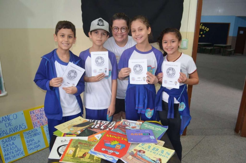 Professora Cria O Passaporte Da Leitura Em Escola Municipal