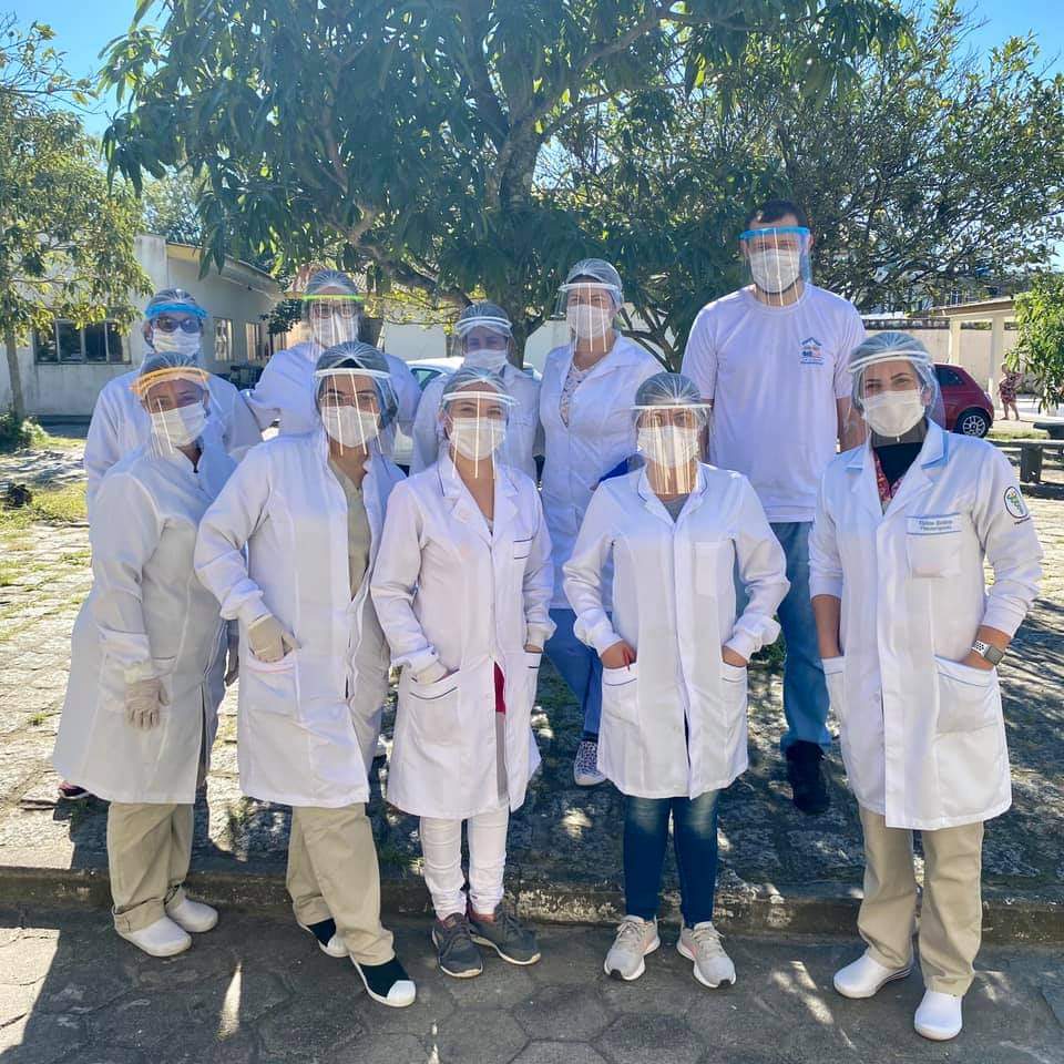 Lar de Idosos Perseverança recebe doação de álcool e máscaras protetoras 3