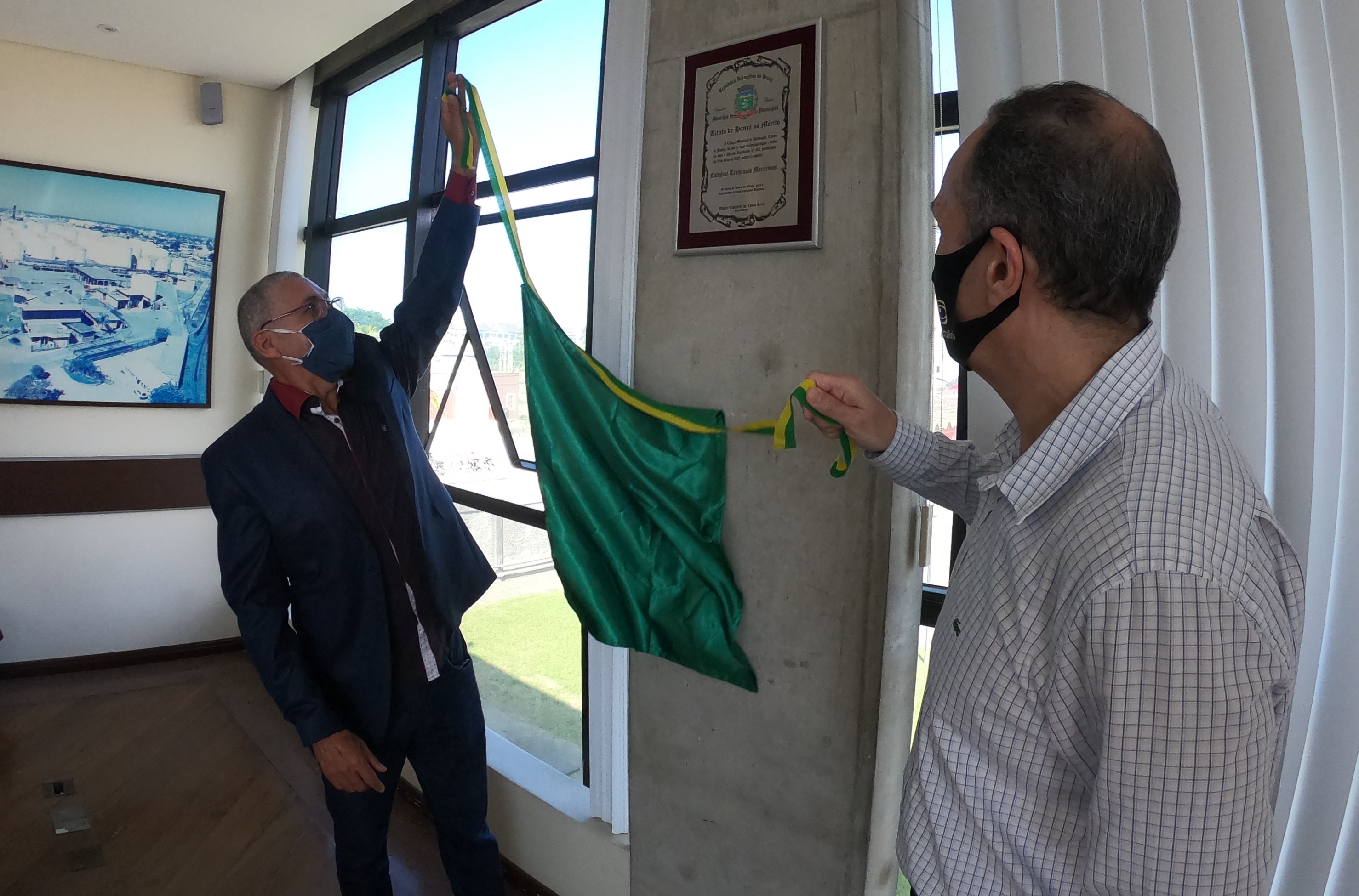 Presidente da Câmara, vereador Waldir Leite, vereador Sargento Orlei e José Paulo Fernandes