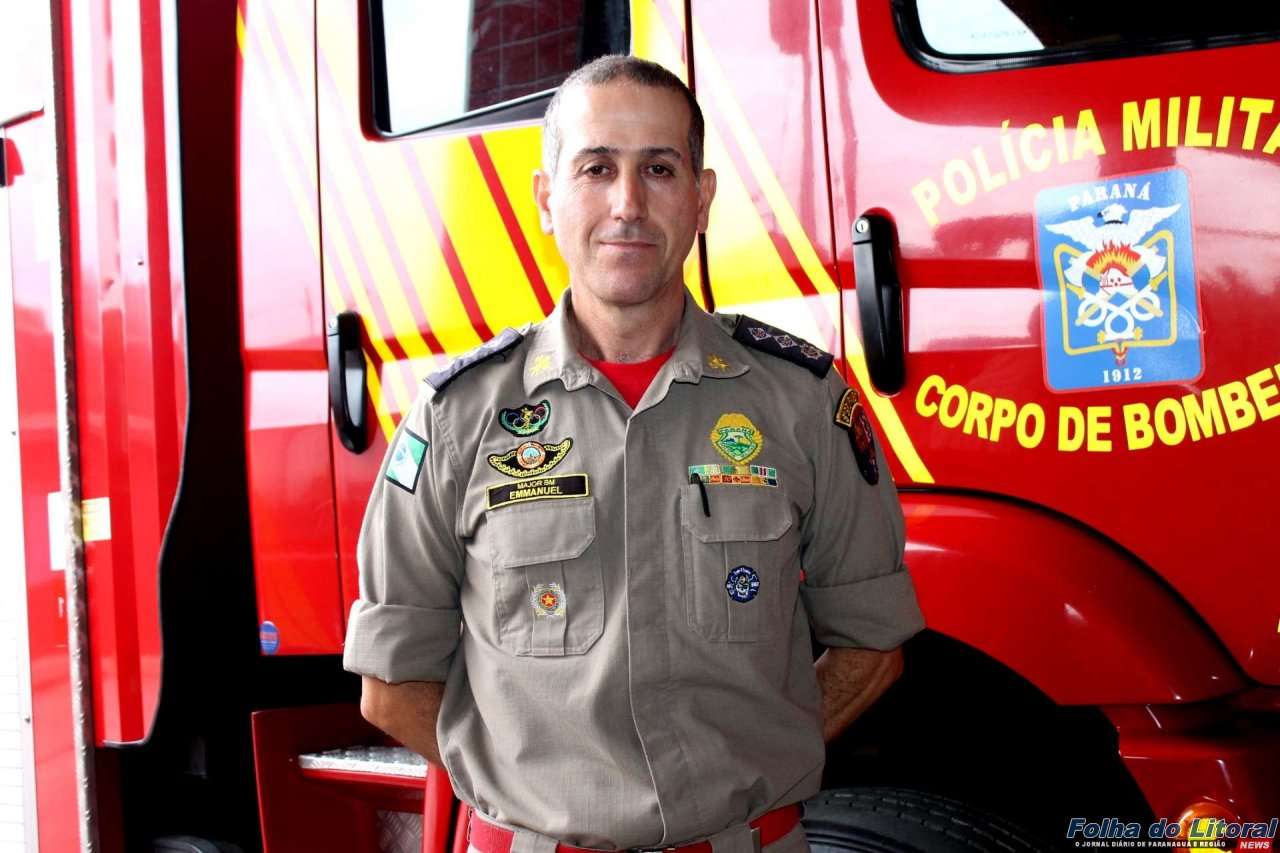 Comandante do 8.º GB concede orientações para prevenção a afogamentos 2 Banhistas devem procurar locais com postos de guarda-vidas no litoral (Foto: AEN)
