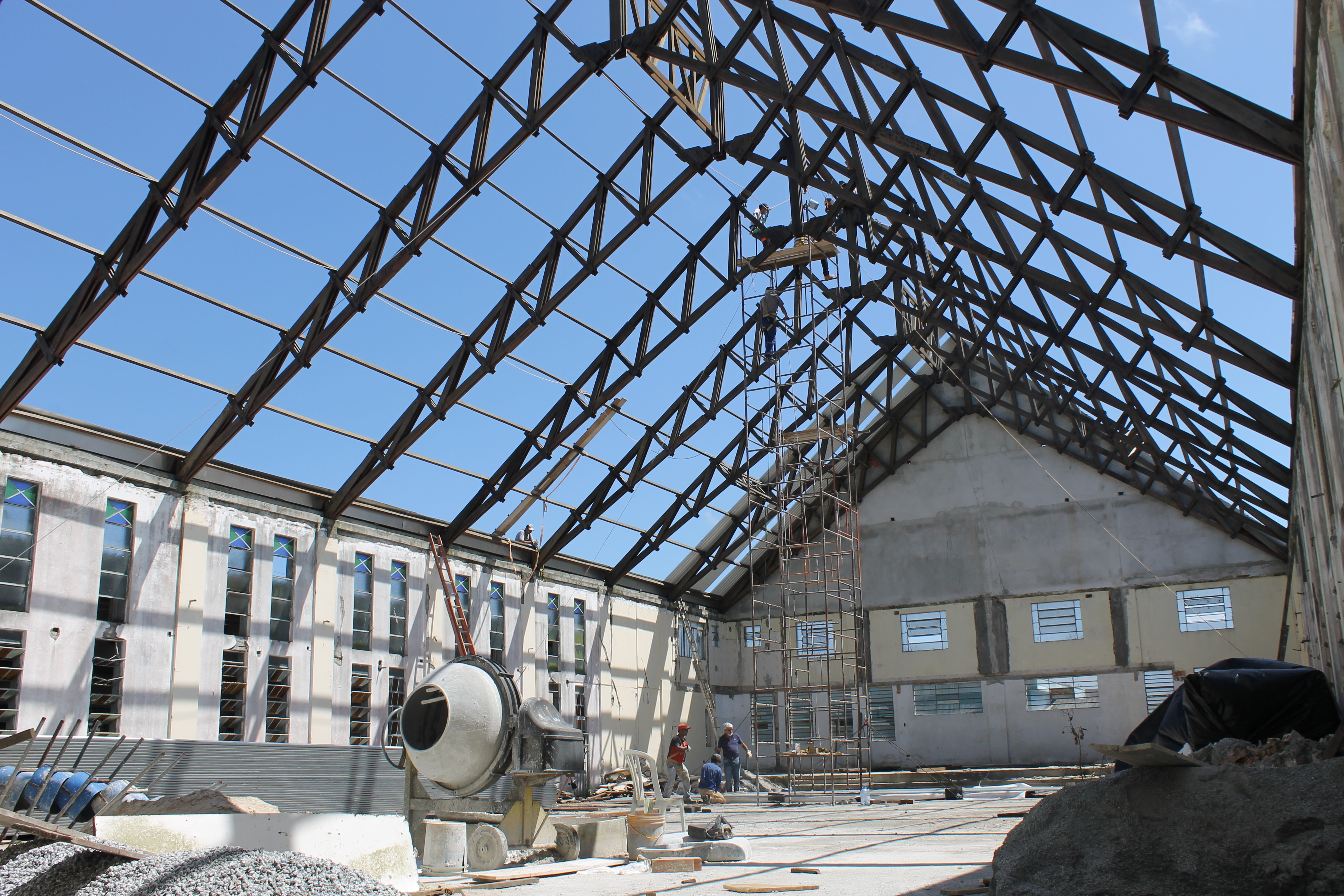 Reconstrução do telhado da Paróquia Nossa Senhora da Paz deve ser concluída em dezembro