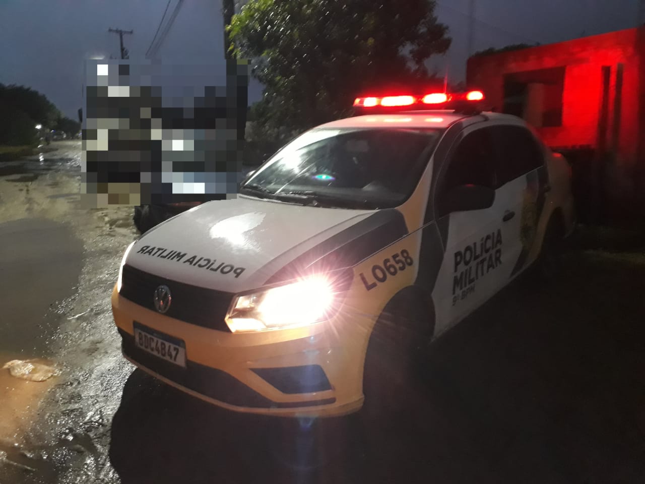 Assaltantes armados rendem família no Porto Seguro