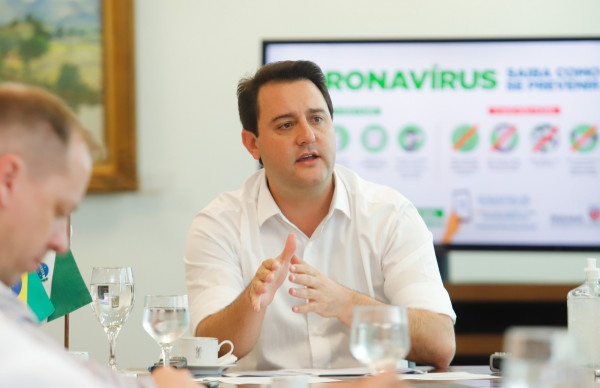 “As vacinas são seguras”, afirma o governador Ratinho Júnior