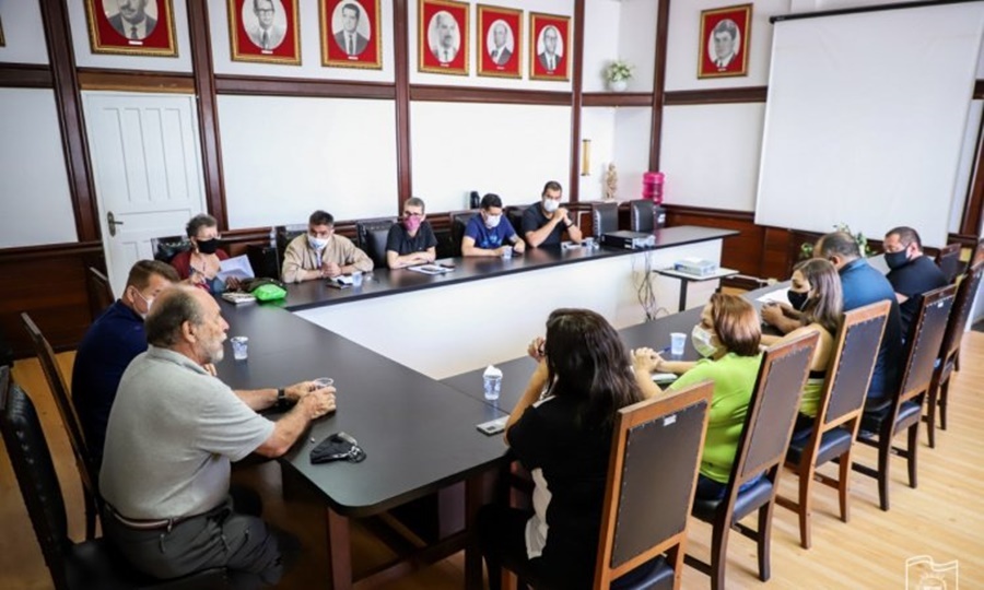 Equipe do Hospital Pequeno Príncipe participa de reunião