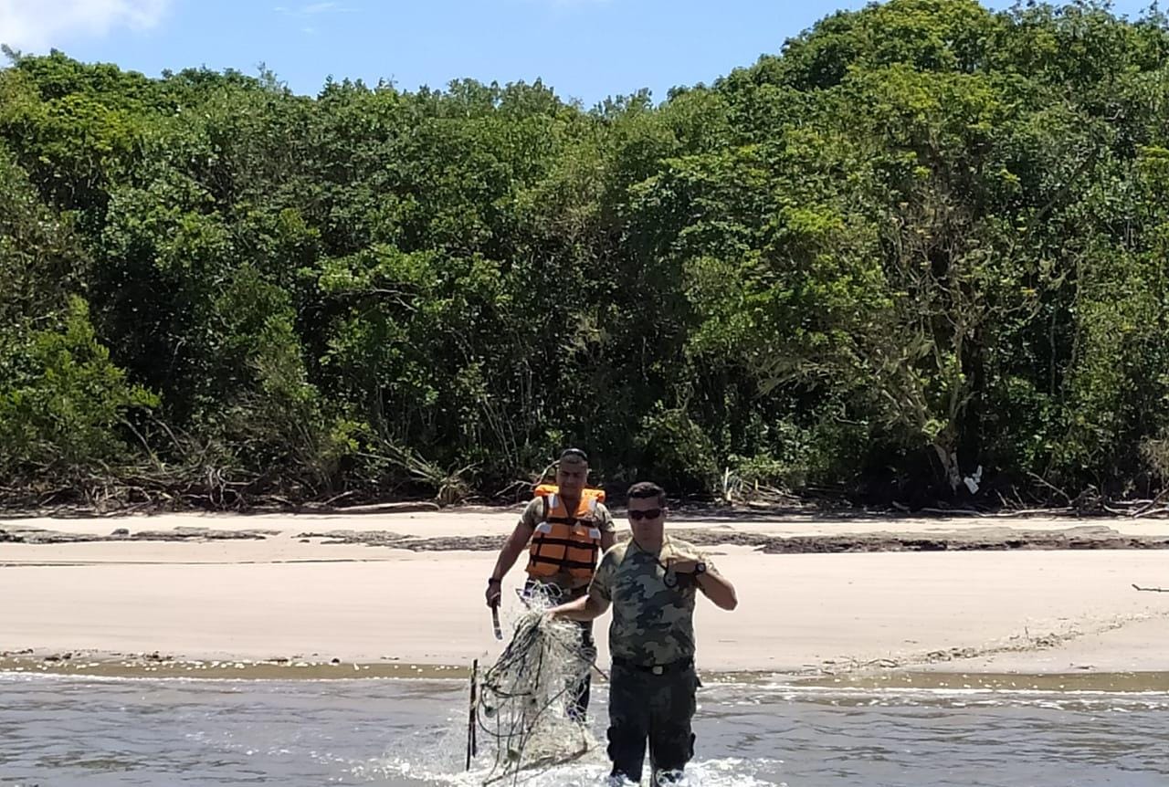 Batalhão Ambiental apreende rede de pesca na Ilha das Peças