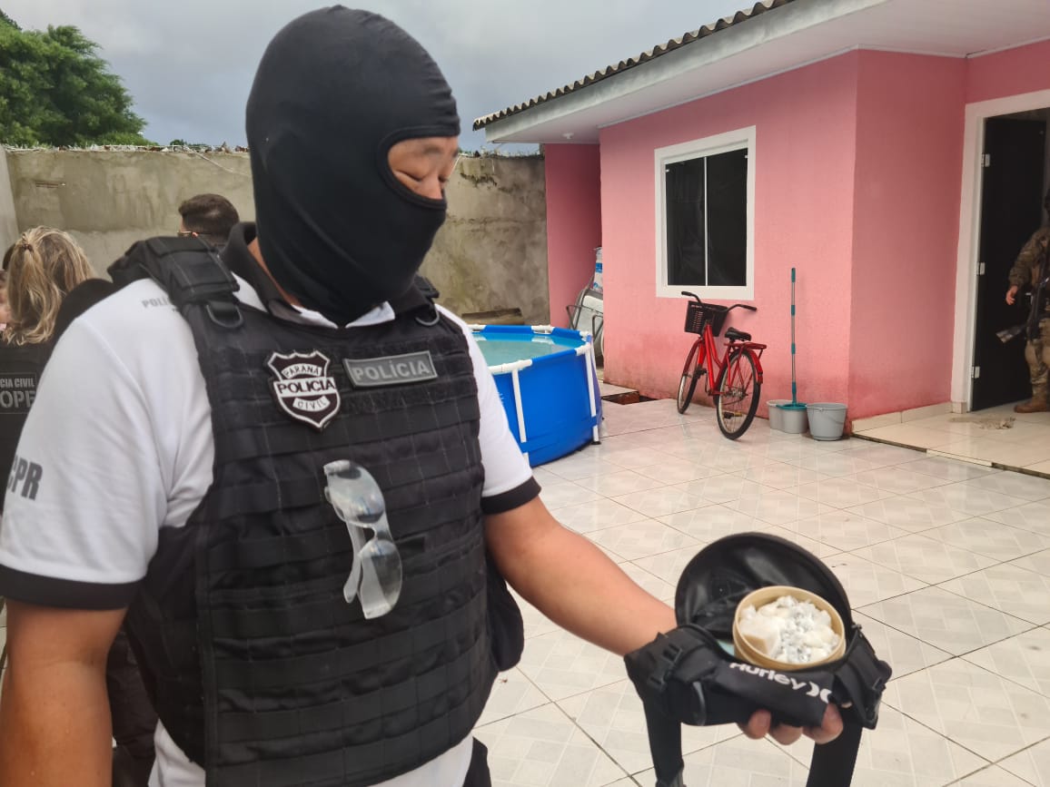 PCPR prende três suspeitos em ação contra tráfico de drogas e homicídios em Matinhos 2 9r20yqmu 1614434498