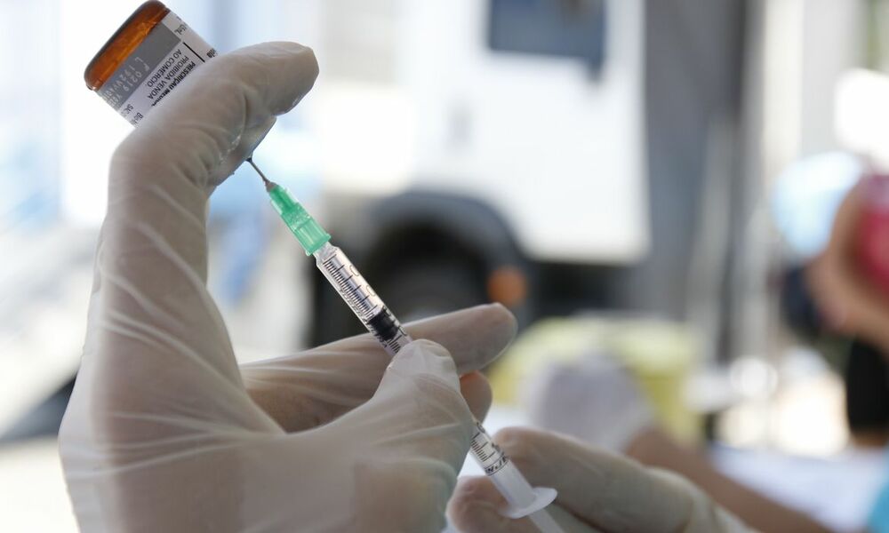 Projeto pretende isentar de pagamento quem se vacinar contra Covid-19