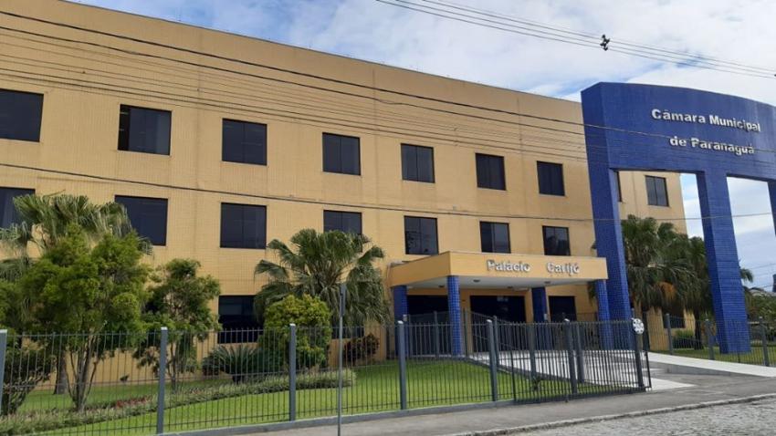 Câmara de Paranaguá interrompe atividades devido a casos de Covid-19