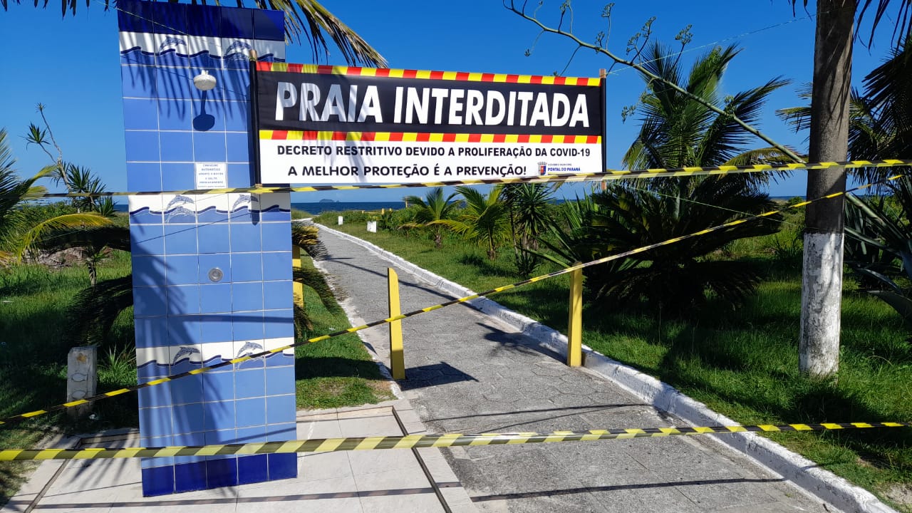 Fica proibida a permanência na areia da praia, a orla está interditada (Foto: Prefeitura de Pontal do Paraná)
