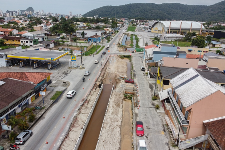 Investimentos se somam ao aporte mais volumoso da Orla de Matinhos, com as obras de engordamento da faixa de areia iniciadas no sábado, 25