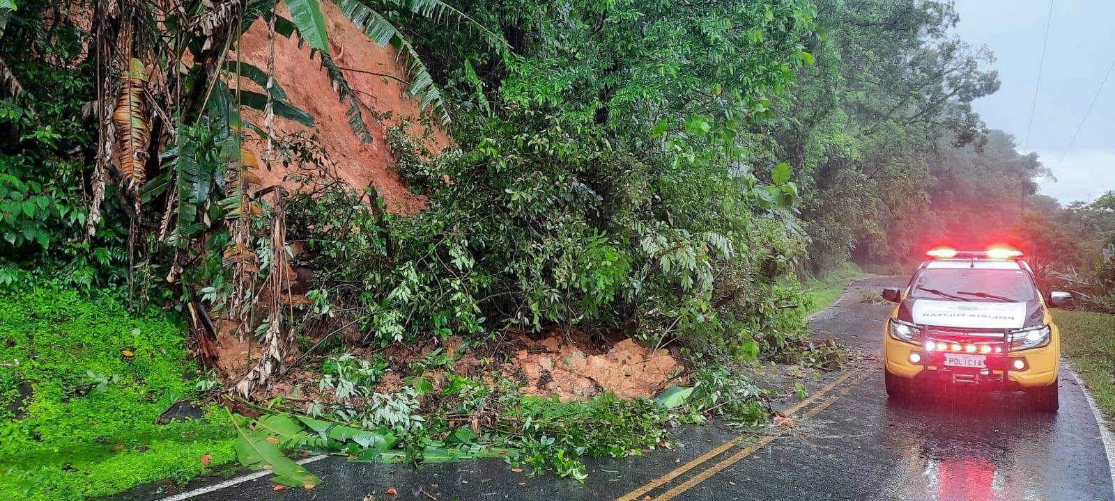 deslizamento na Estrada da Graciosa