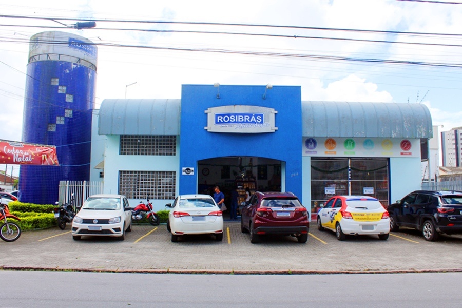 Ato de presentear com cestas e panetones é uma tradição natalina 5 s0kr51b
