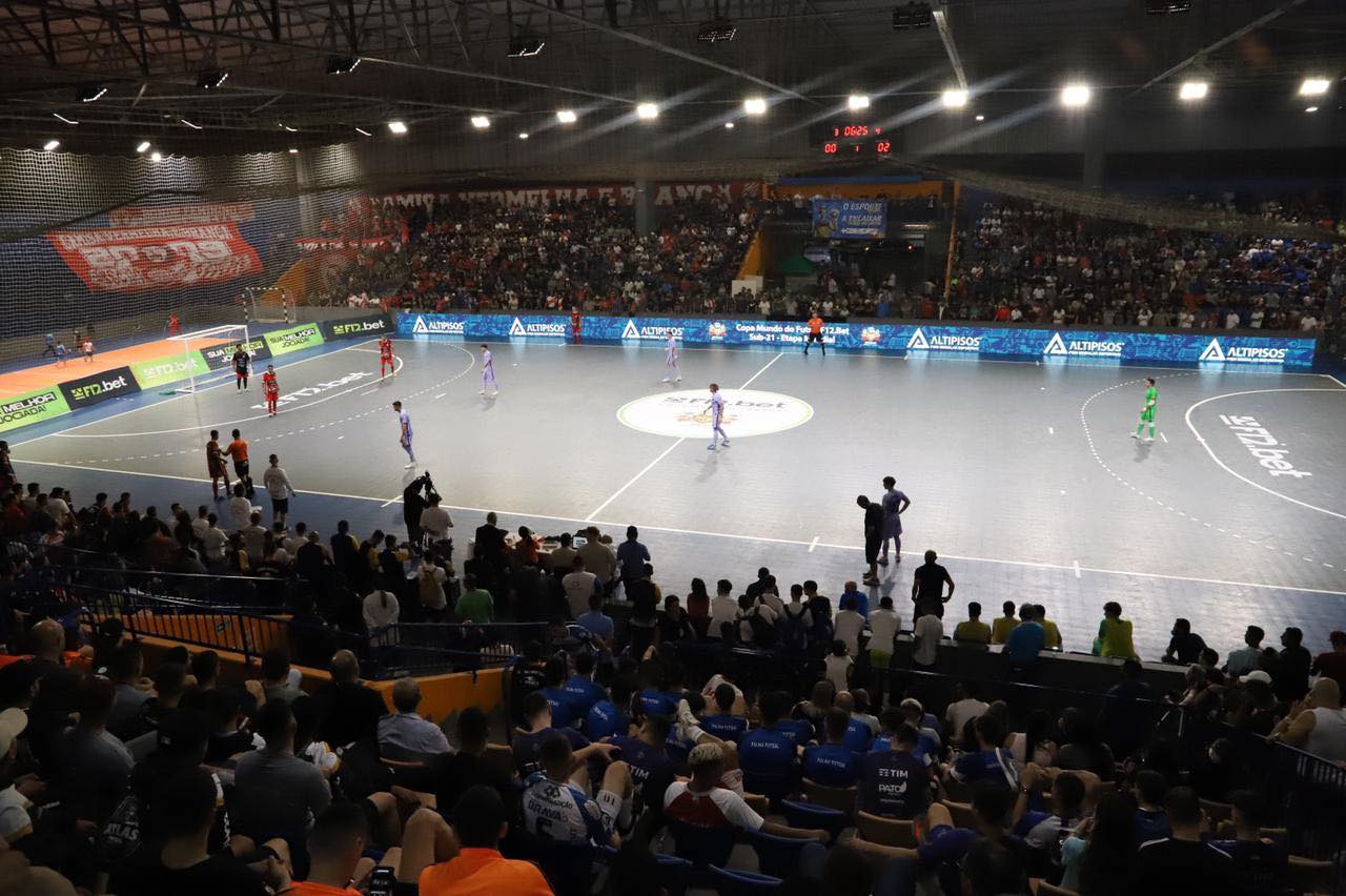 O melhor Futsal do mundo': site oficial do Barcelona-ESP destaca