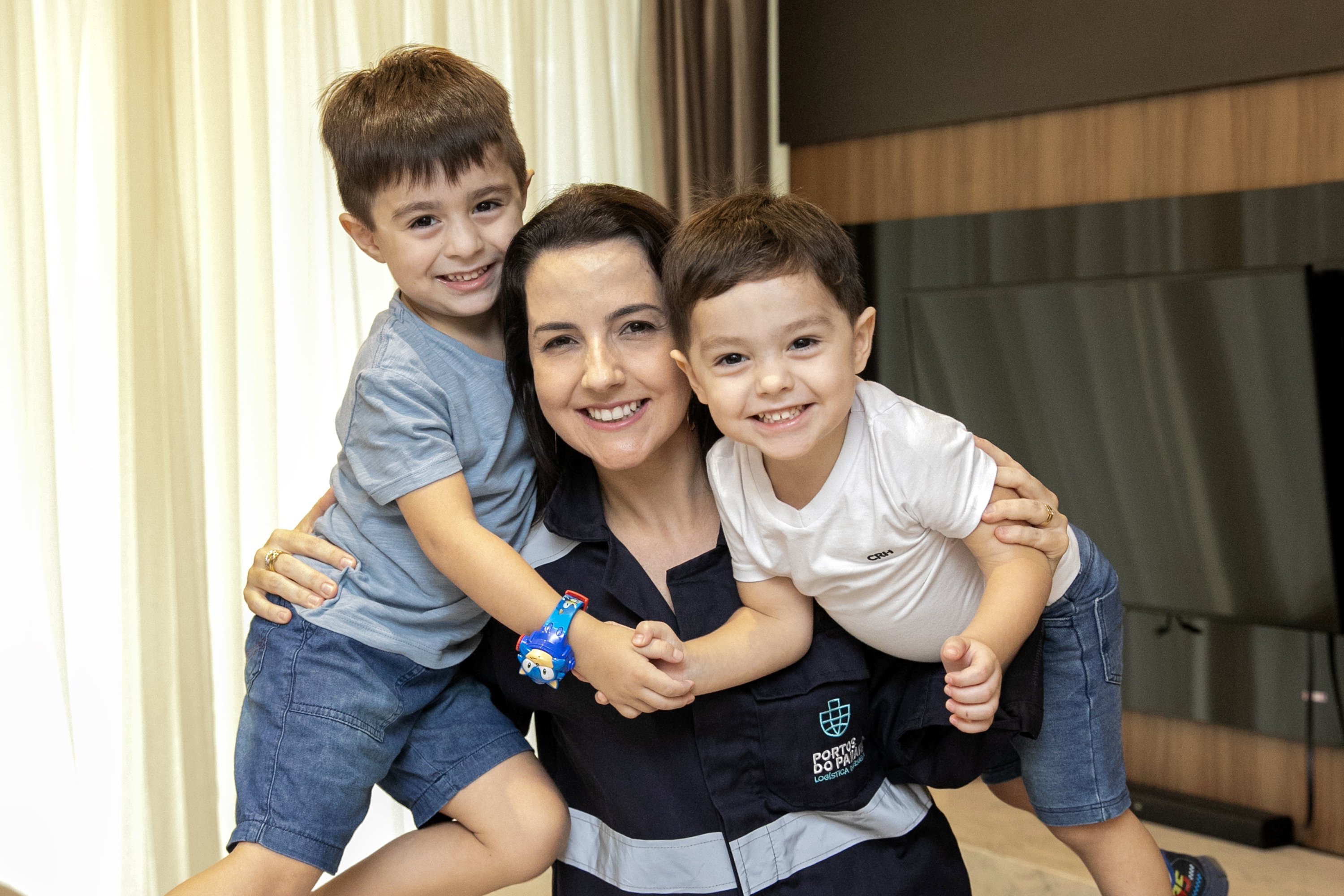 Supermães e portuárias a qualquer hora do dia ou da noite 3 qts7yaht