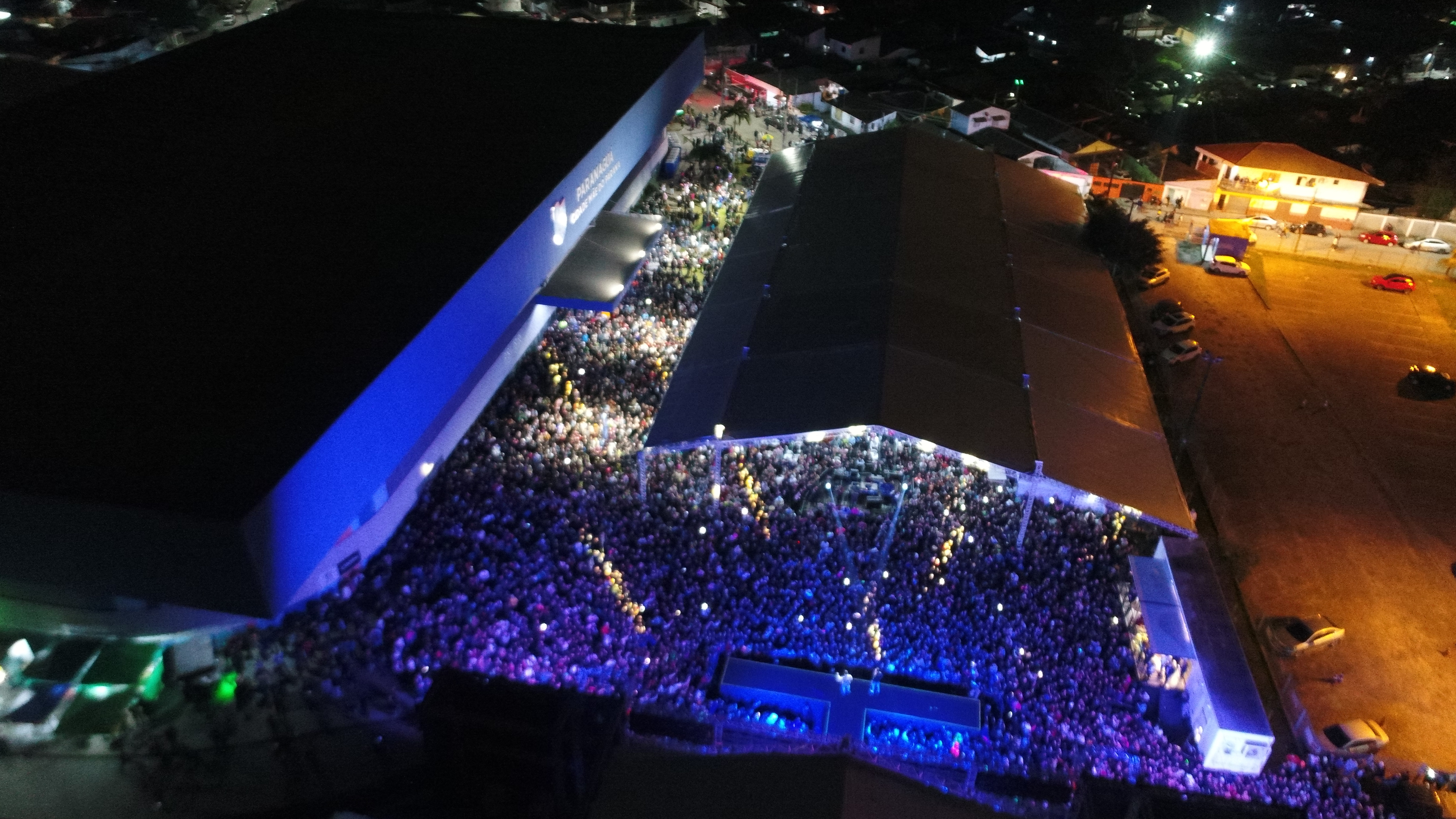 Show de Guilherme e Benuto movimentou a 11.ª Festa Nacional da Tainha 7 i o2zh03