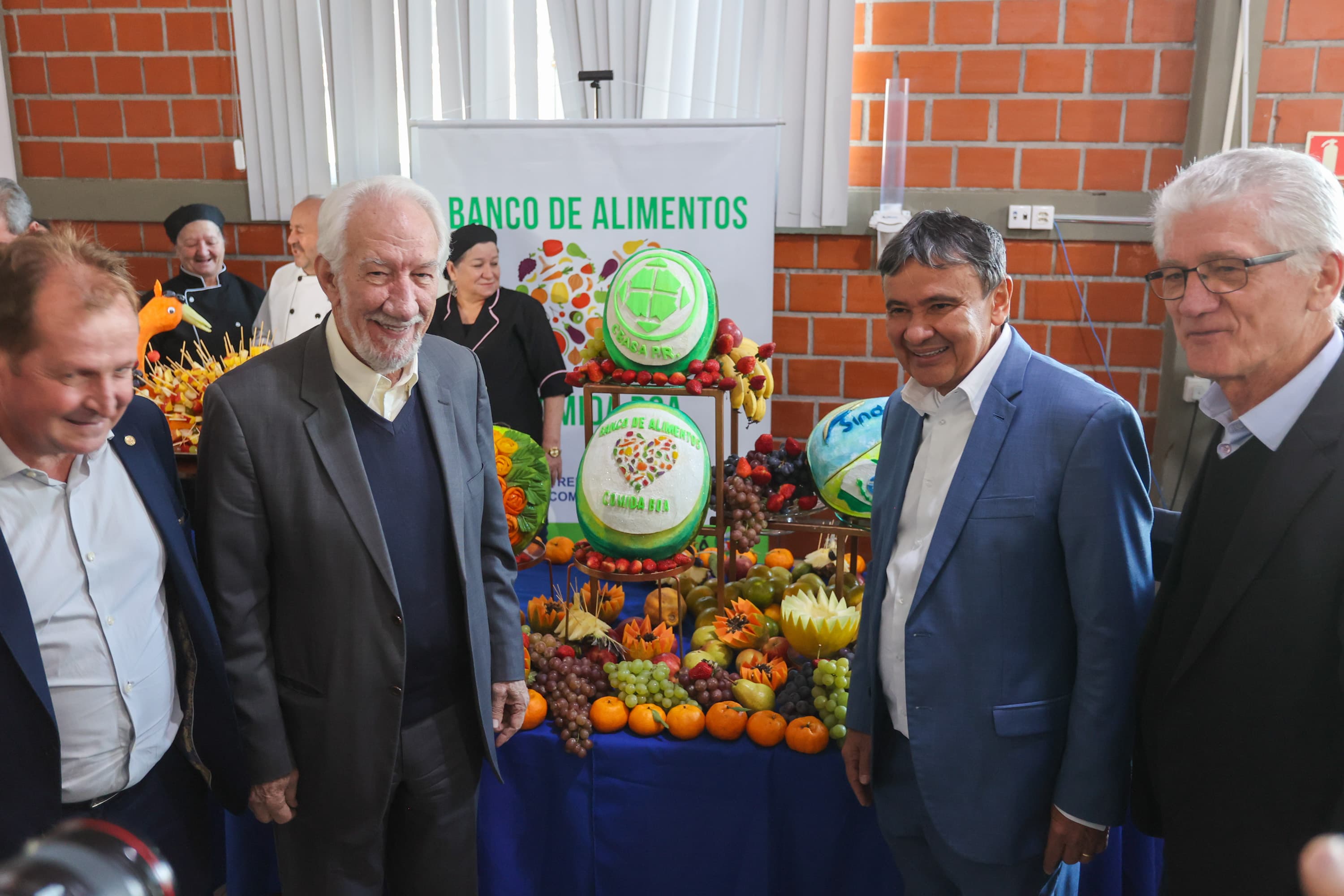 Piana e ministro assinam protocolo para levar a outros estados o Banco de Alimentos 2 c7h 1zgn