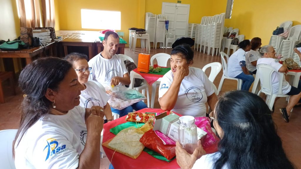 Grupo de Alfabetização e Convivência da Catedral Diocesana de Paranaguá fecha o ano com chave de ouro 7 efalj3su