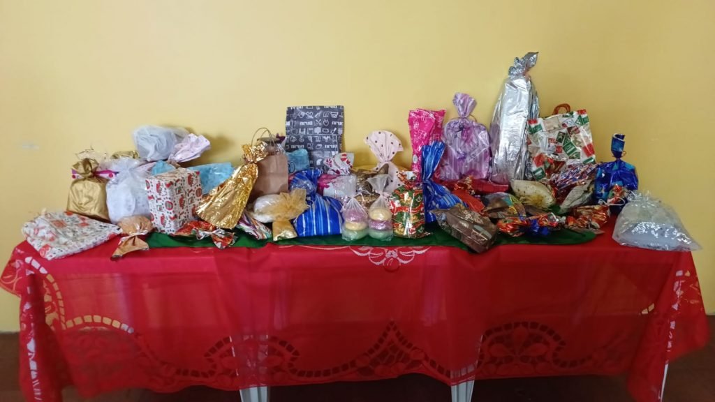 Grupo de Alfabetização e Convivência da Catedral Diocesana de Paranaguá fecha o ano com chave de ouro 4 o 72m9sv
