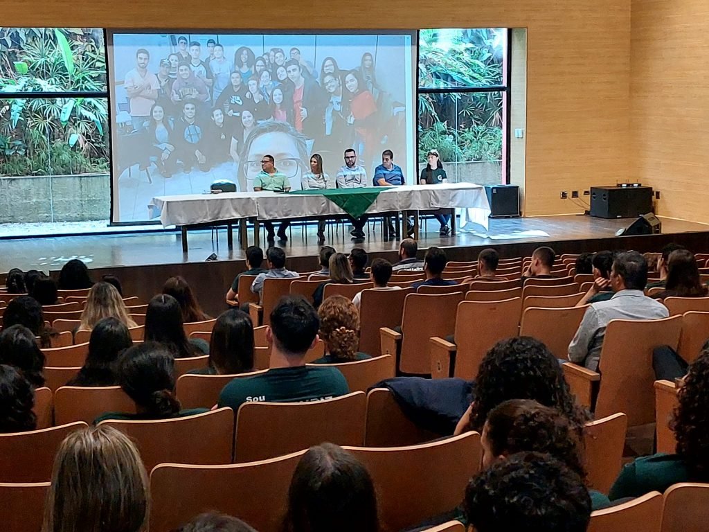 Dia do Jovem Trabalhador é comemorado em Paranaguá 8 z7jxn7vq