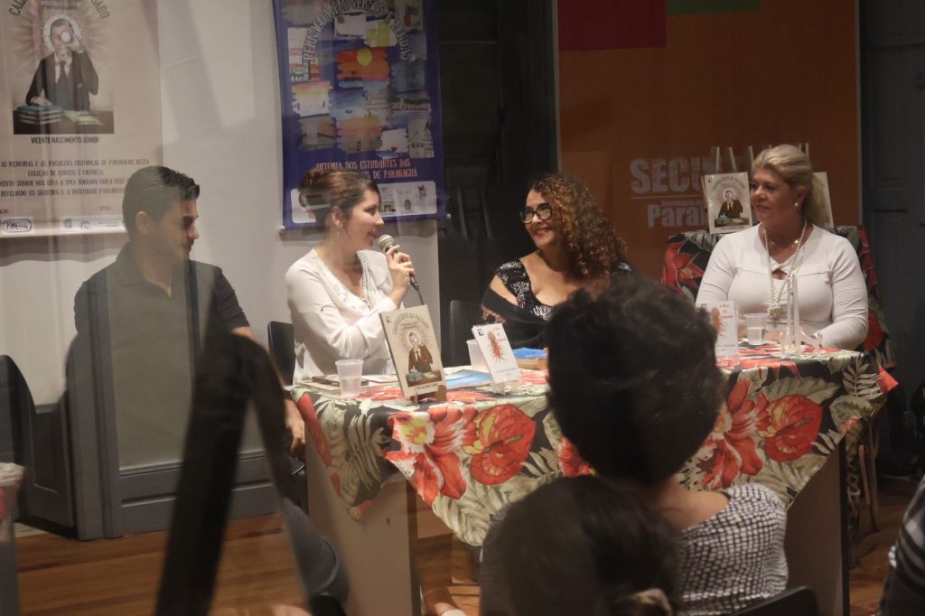 Exposição e lançamento dos Livros “Pernagoá em Versos e Lendas” e “Caleidoscópio do Passado, Histórias e Lendas Parnanguaras” foi um sucesso 37 6hxzin0n