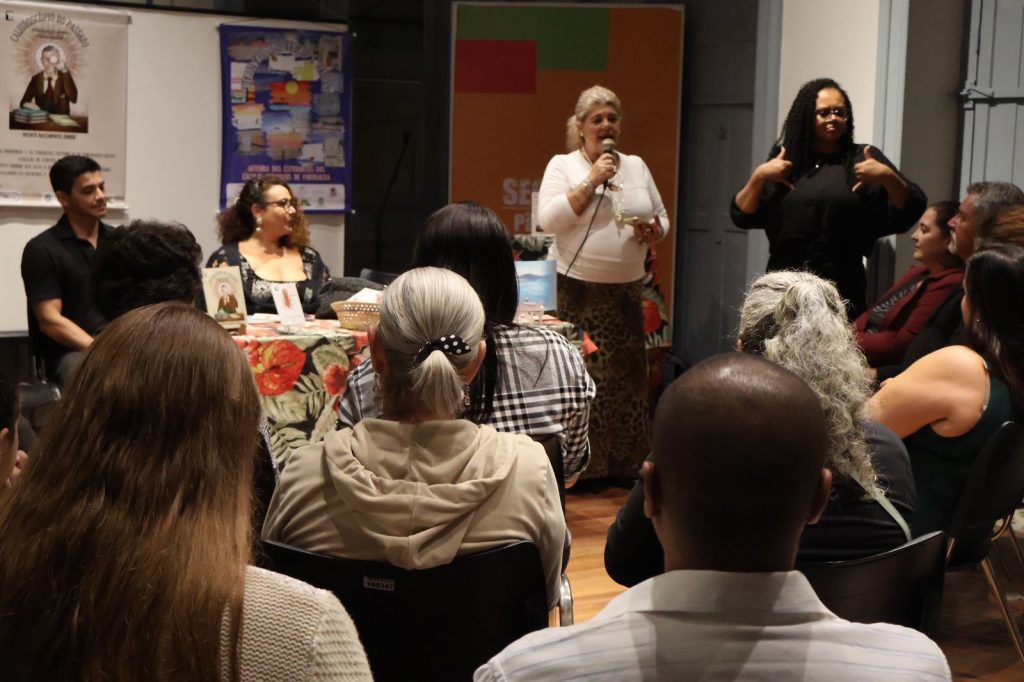 Exposição e lançamento dos Livros “Pernagoá em Versos e Lendas” e “Caleidoscópio do Passado, Histórias e Lendas Parnanguaras” foi um sucesso 2 p12n fs5