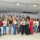 Grupo de mulheres que participaram de um encontro de dia das mães