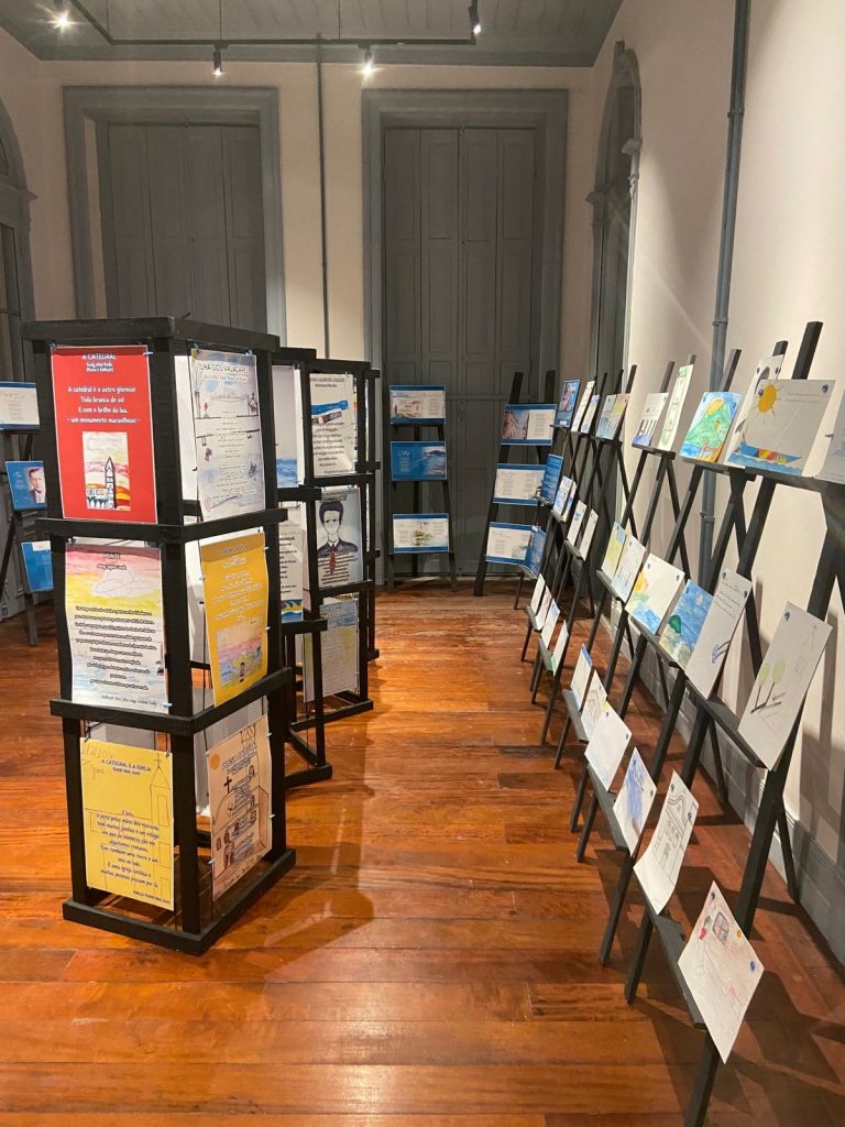 Exposição e lançamento dos Livros “Pernagoá em Versos e Lendas” e “Caleidoscópio do Passado, Histórias e Lendas Parnanguaras” foi um sucesso 35 saa0h2hk