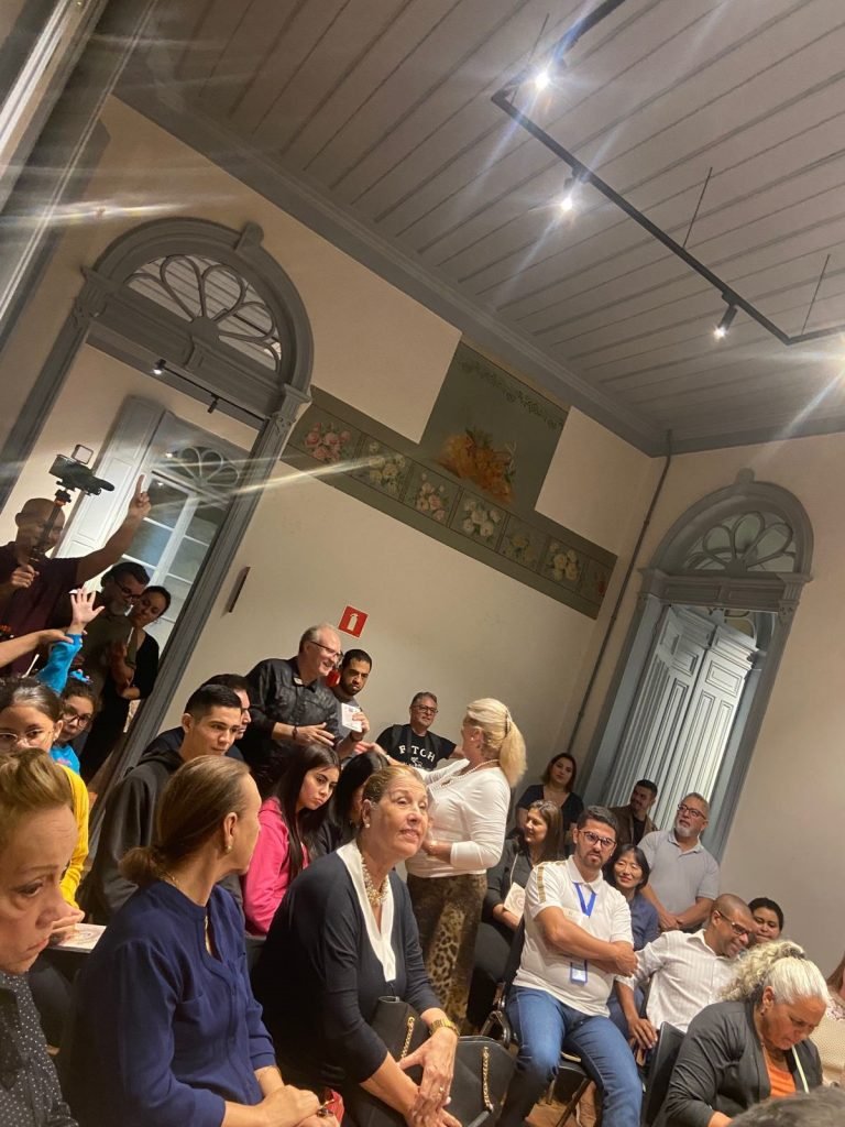 Exposição e lançamento dos Livros “Pernagoá em Versos e Lendas” e “Caleidoscópio do Passado, Histórias e Lendas Parnanguaras” foi um sucesso 33 tog4dvr