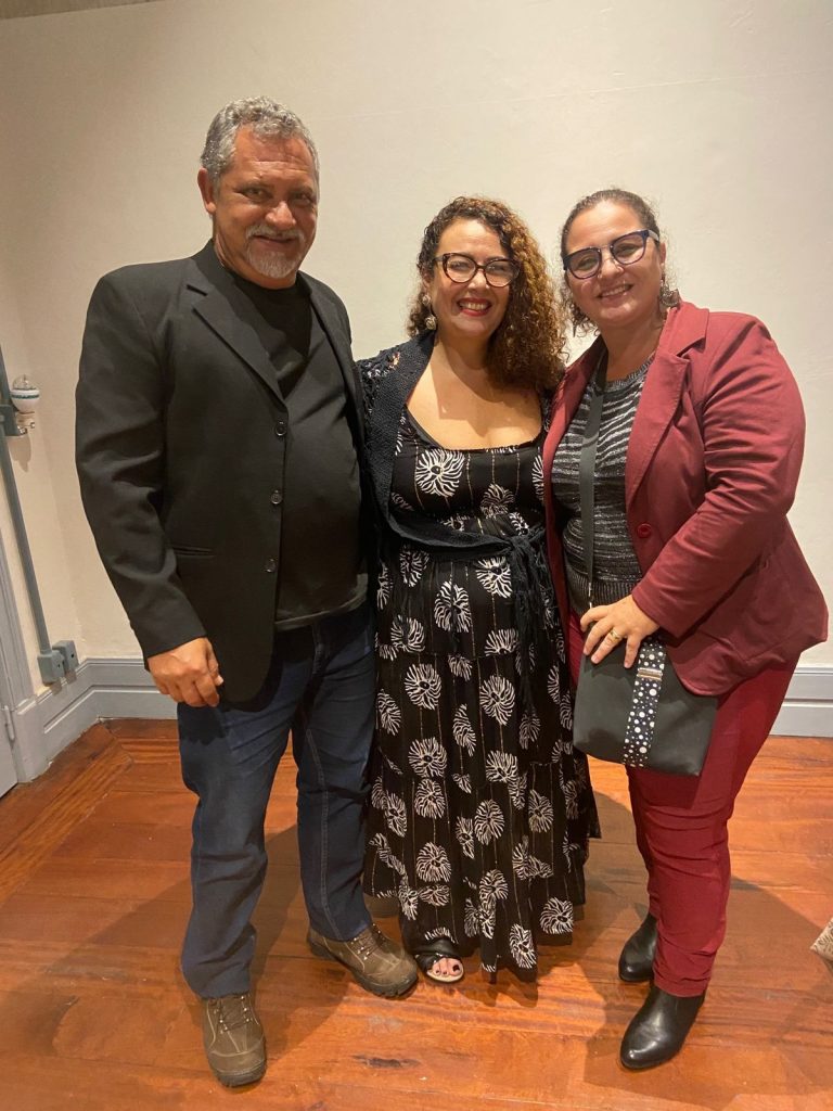 Exposição e lançamento dos Livros “Pernagoá em Versos e Lendas” e “Caleidoscópio do Passado, Histórias e Lendas Parnanguaras” foi um sucesso 18 uys 0l79