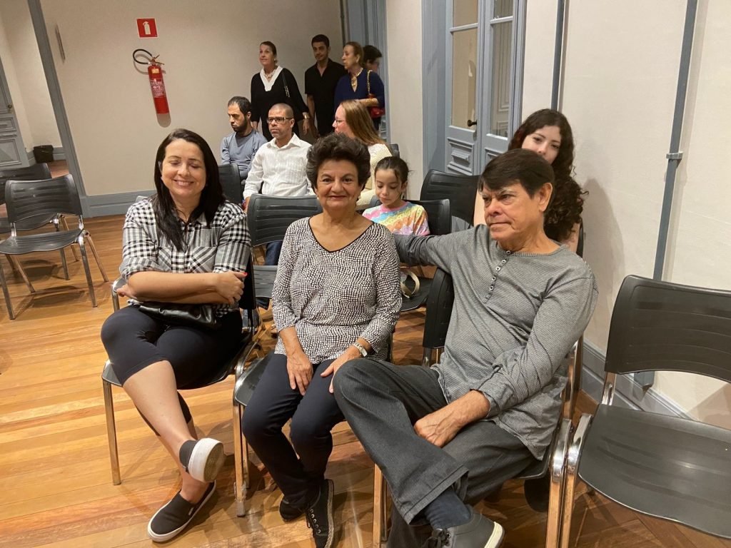 Exposição e lançamento dos Livros “Pernagoá em Versos e Lendas” e “Caleidoscópio do Passado, Histórias e Lendas Parnanguaras” foi um sucesso 30 we5vf567