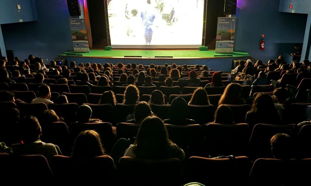 O festival inicia sempre às 14h em Paranaguá e tem entrada gratuita