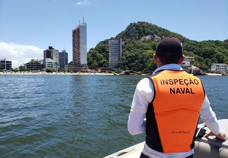 2 foto de fiscalizacao da marinha do brasil no parana