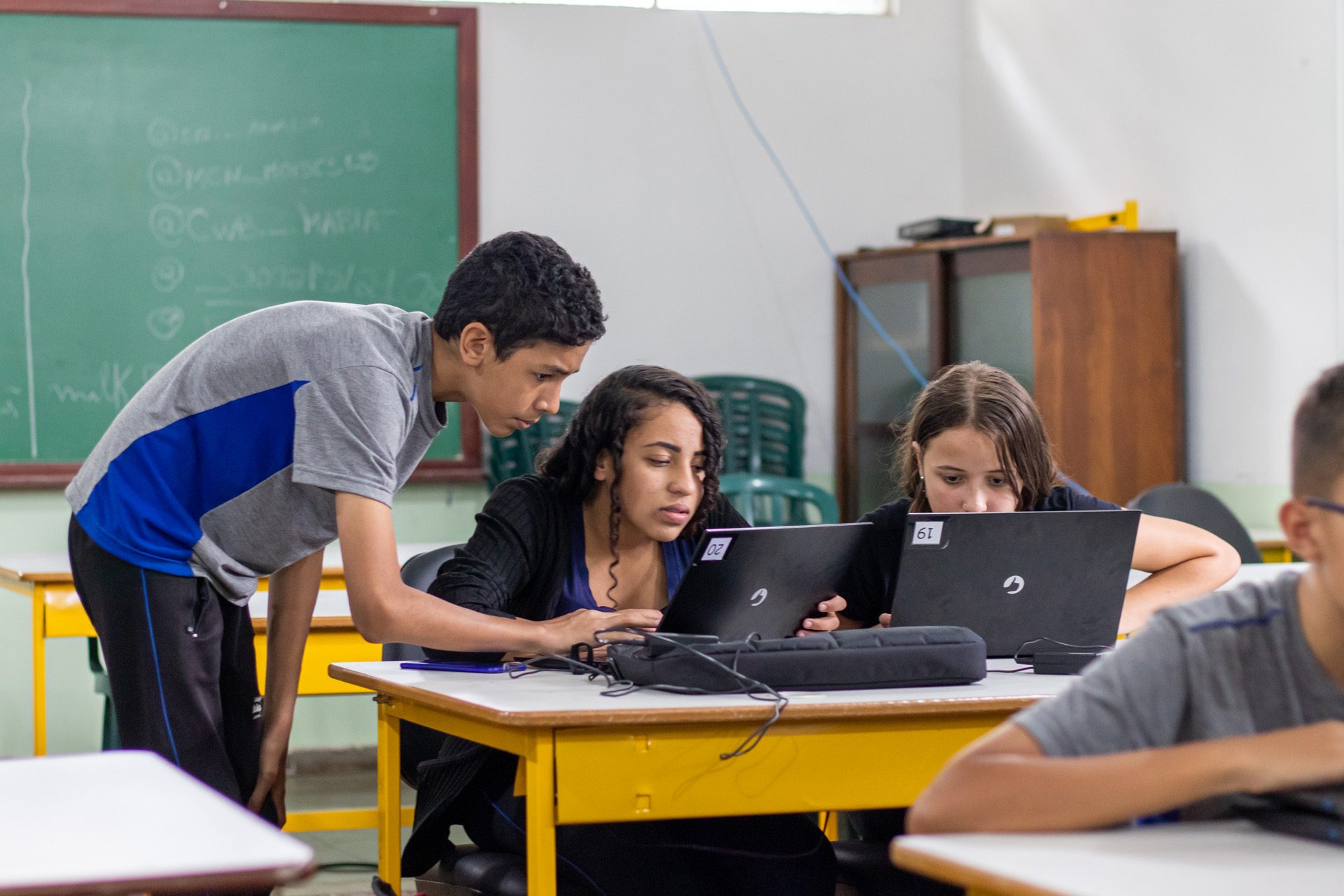 O Paraná vem transformando a educação. Com os avanços realizados, o estado é referência em educação em todo o país.