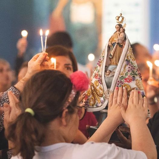 A cerimônia da Troca do Manto é um dos momentos mais emocionantes da festa. (Foto: Divulgação / Santuário do Rocio)