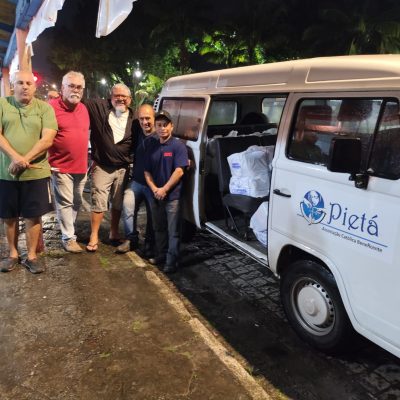 grupo gotas de solidaridade entrega cestas basicas referente setembro