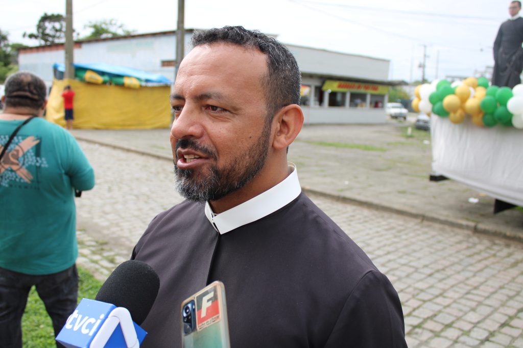 2 padre dirson goncalves na romaria dos caminhoneiros