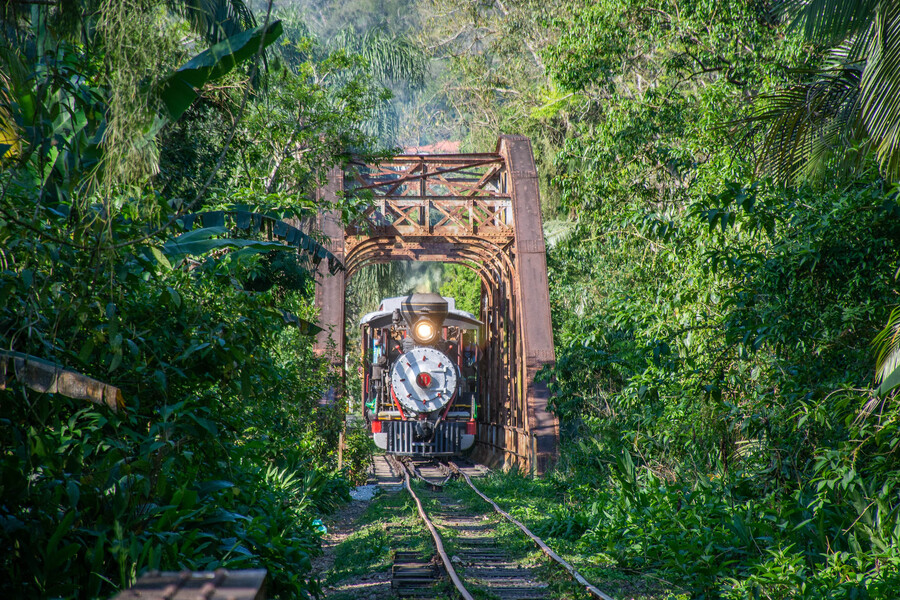 trem maria fumaca no litoral do parana2