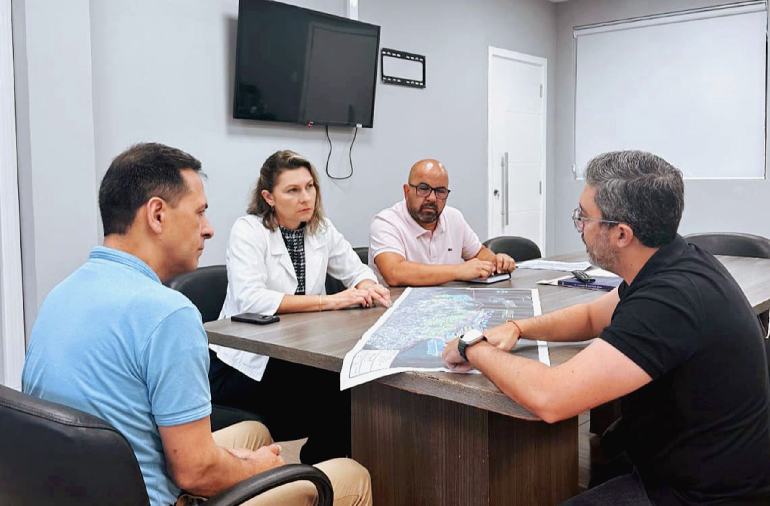 Luiz Fernando Garcia da Silva apresentou um mapeamento da situação atual do porto, pontuou novos projetos e fez uma projeção para os próximos anos. / Foto: Prefeitura de Paranaguá