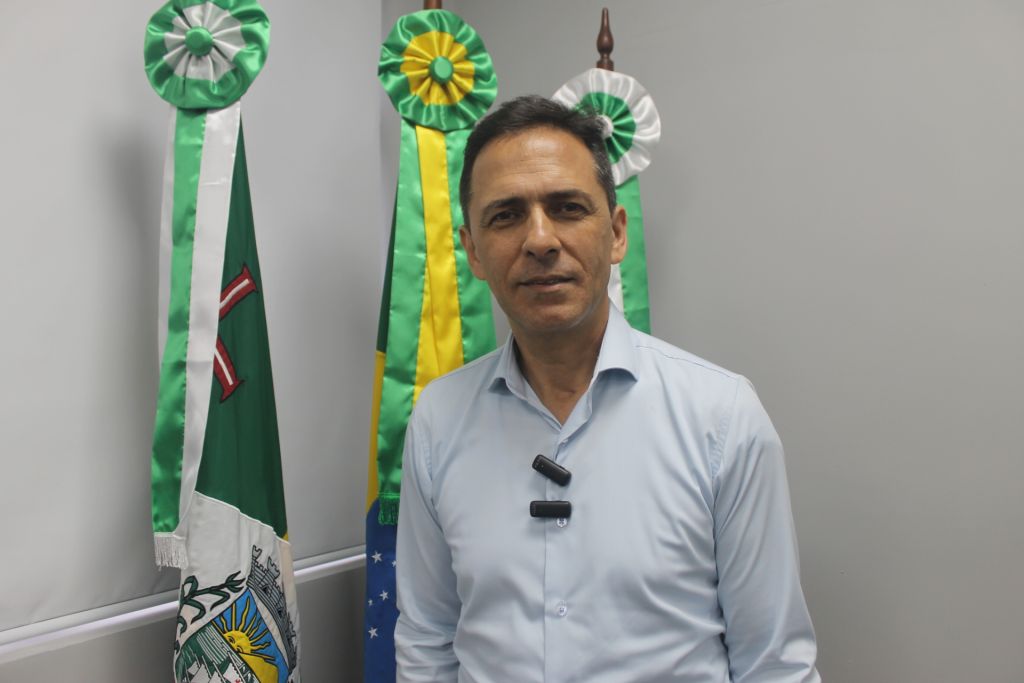 “Nós temos um compromisso com a população de resolver o problema da saúde, esse é nosso compromisso”, destacou o prefeito Adriano Ramos