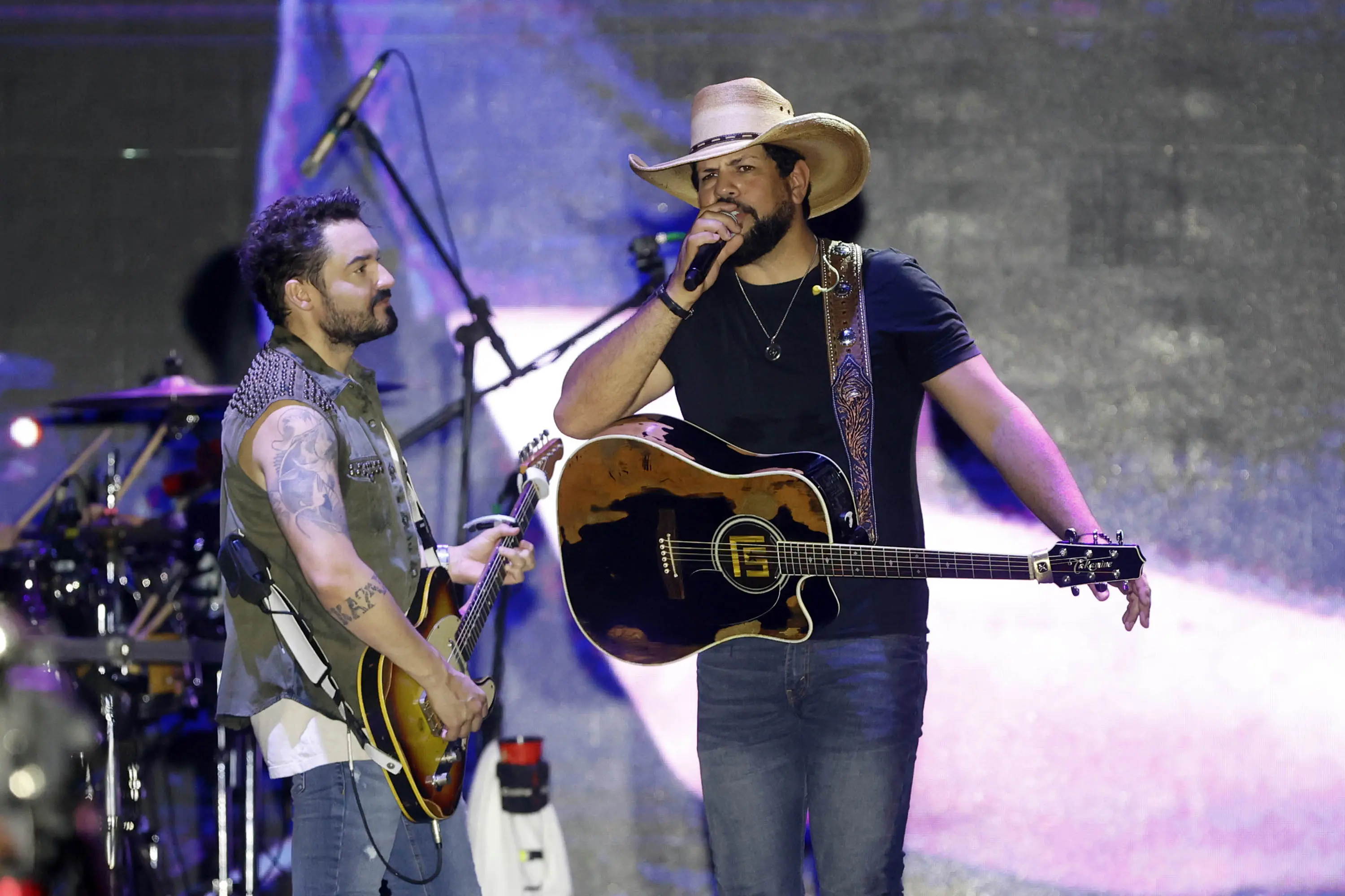 Fernando & Sorocaba e George Henrique & Rodrigo sobem ao palco na sexta-feira, 21. / Foto: Albari Rosa/Arquivo AEN