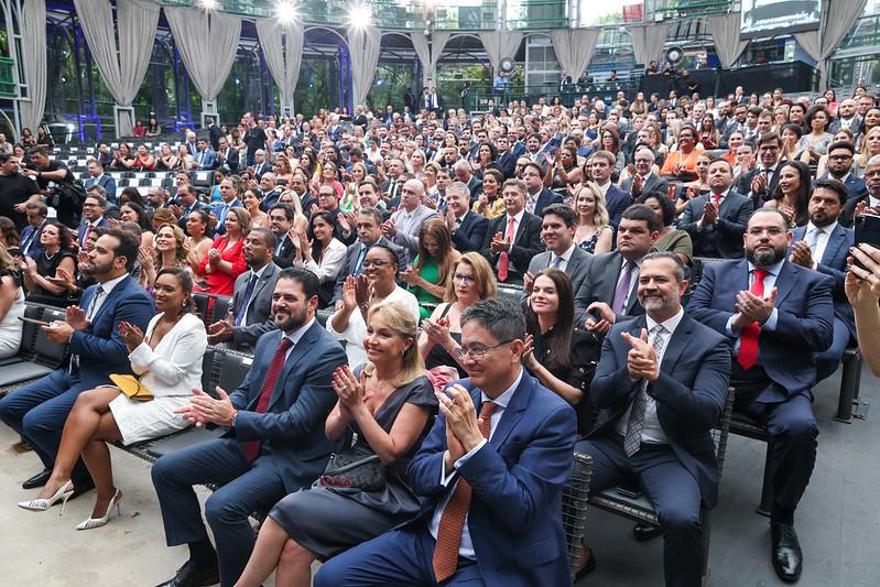 O evento foi prestigiado por diversas autoridades públicas, dirigentes do sistema nacional da OAB, lideranças da advocacia e advogados de todo o estado. / Foto: OAB