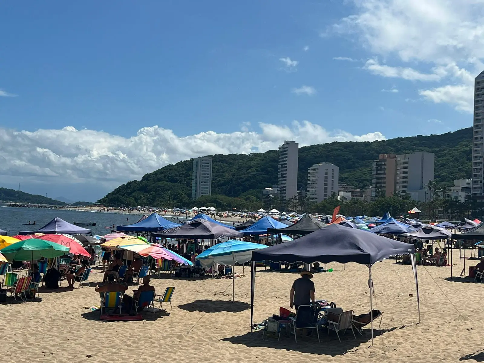 Temperaturas devem chegar na faixa dos 35.ºC no litoral. / Foto: Folha do Litoral News