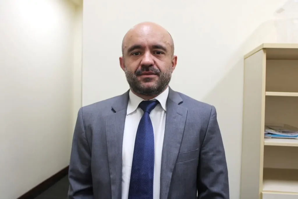 Autoridades e diretores do Porto de Paranaguá parabenizam a empresa pública pelos 90 anos 9 Eduardo Pinheiro Vianna Juiz Diretor do Forum de Paranagua