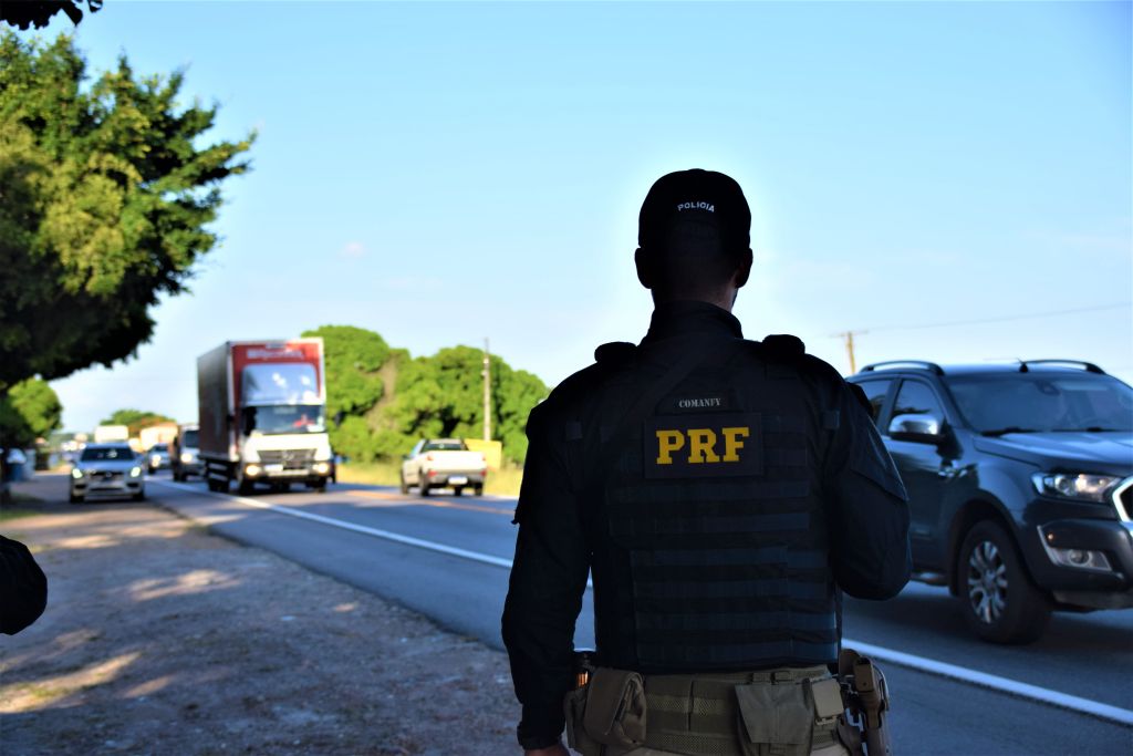 A operação, com o tema "Desacelere. Seu bem maior é a vida", a PRF busca alertar motoristas sobre a importância da cautela. / Foto: PRF