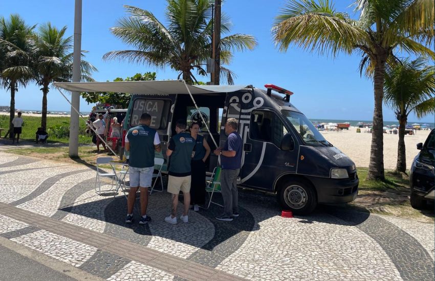 foto da van da operacao litoral do tjpr atuando no litoral do parana em 2025