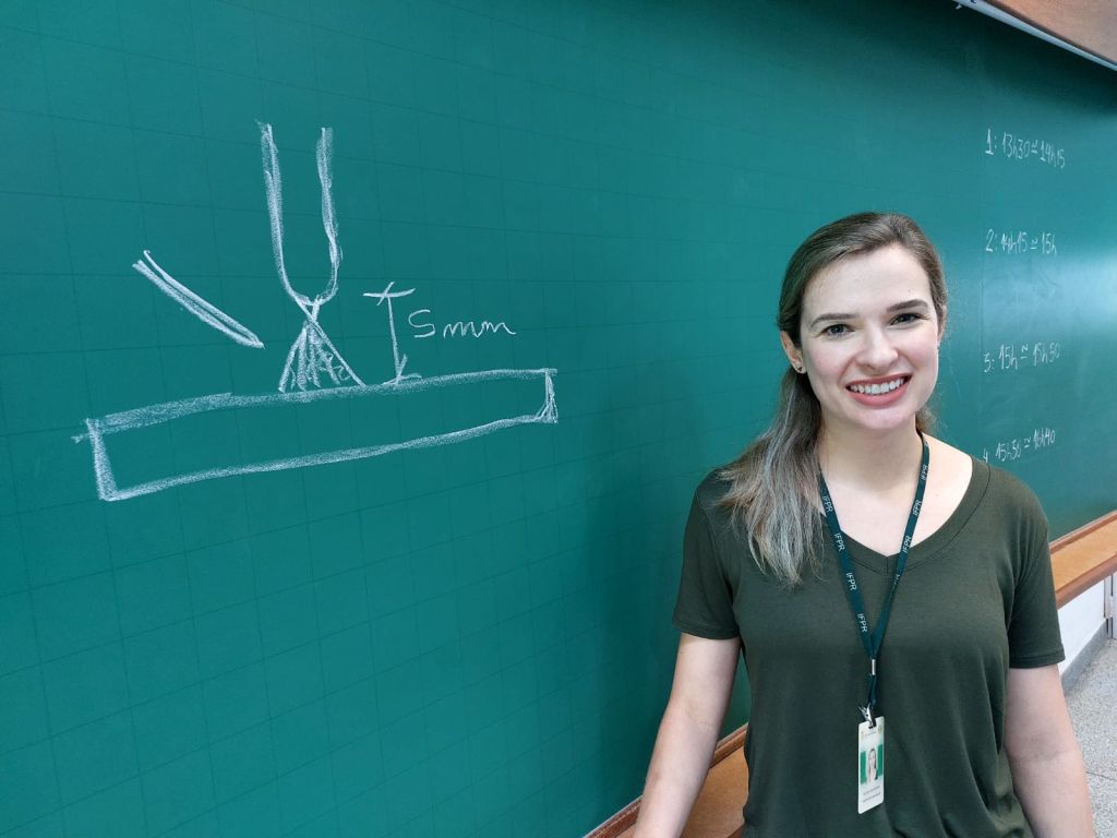 Mulher na Engenharia: professora do IFPR Paranaguá é referência para estudantes 2 Mulher na Engenharia
