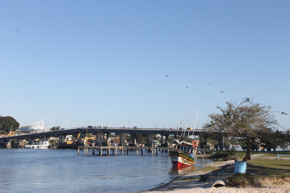 1 passarela da ilha dos valadares em paranagua ok