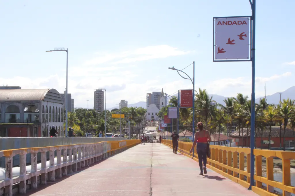 Paranaguá Mais Cores realizará obra de arte a céu aberto de 1.500 m² na passarela da Ilha dos Valadares 2 1dd passarela da ilha dos valadares em 2025