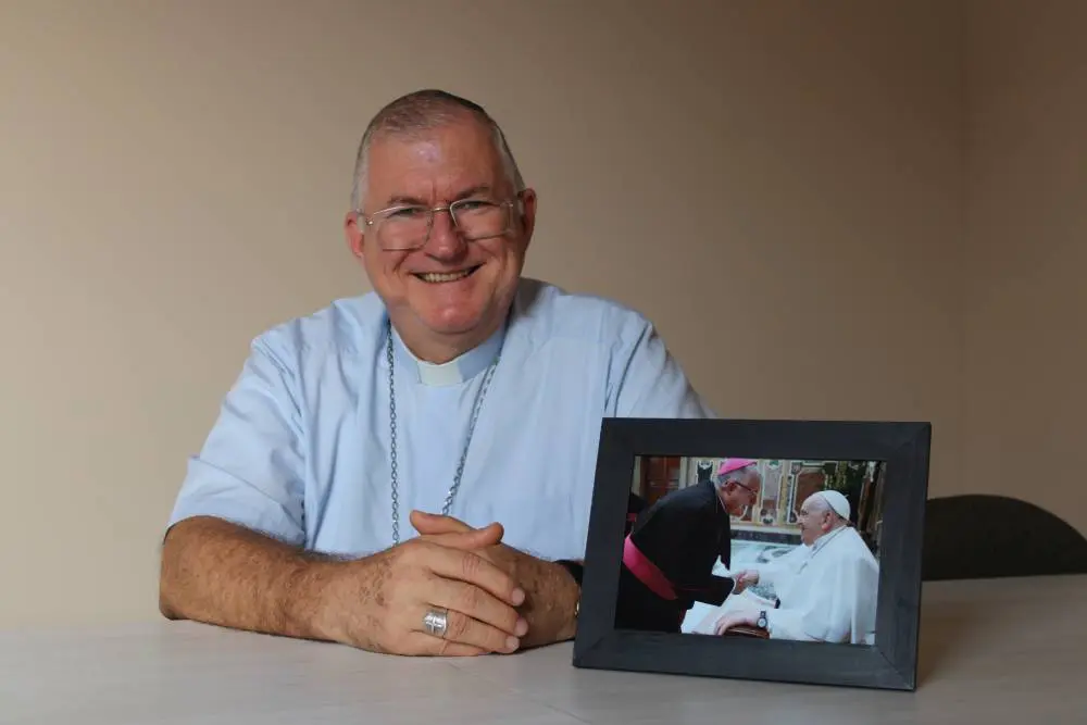 “Convido especialmente os fiéis da Diocese de Paranaguá a rezarem pelo Papa Francisco, pelos cardeais e já pelo próximo Papa”, disse o bispo diocesano, Dom Edmar Peron